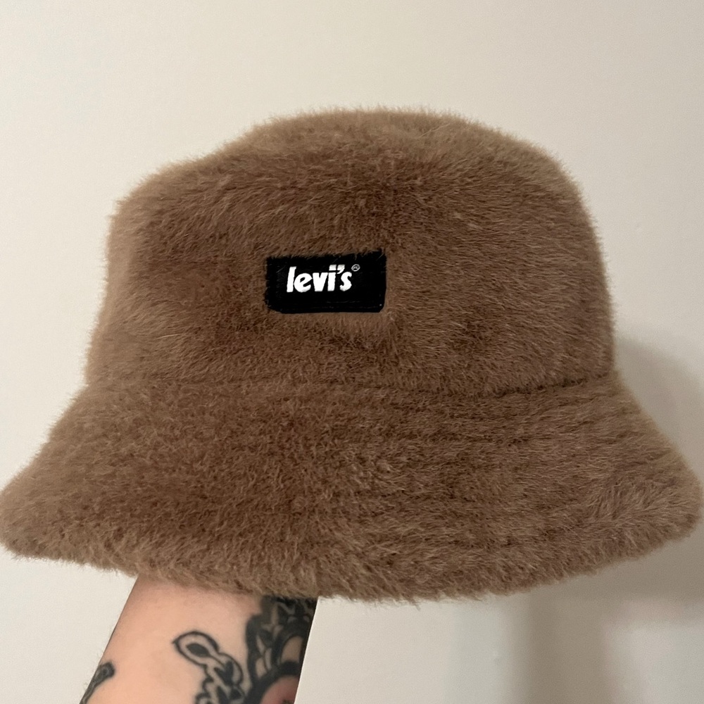 Bucket hat